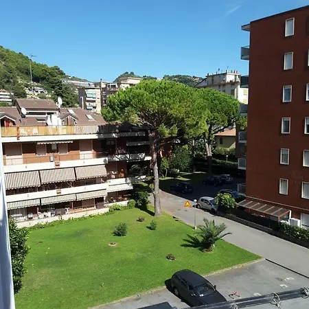 Sandra Camporosso Apartment *